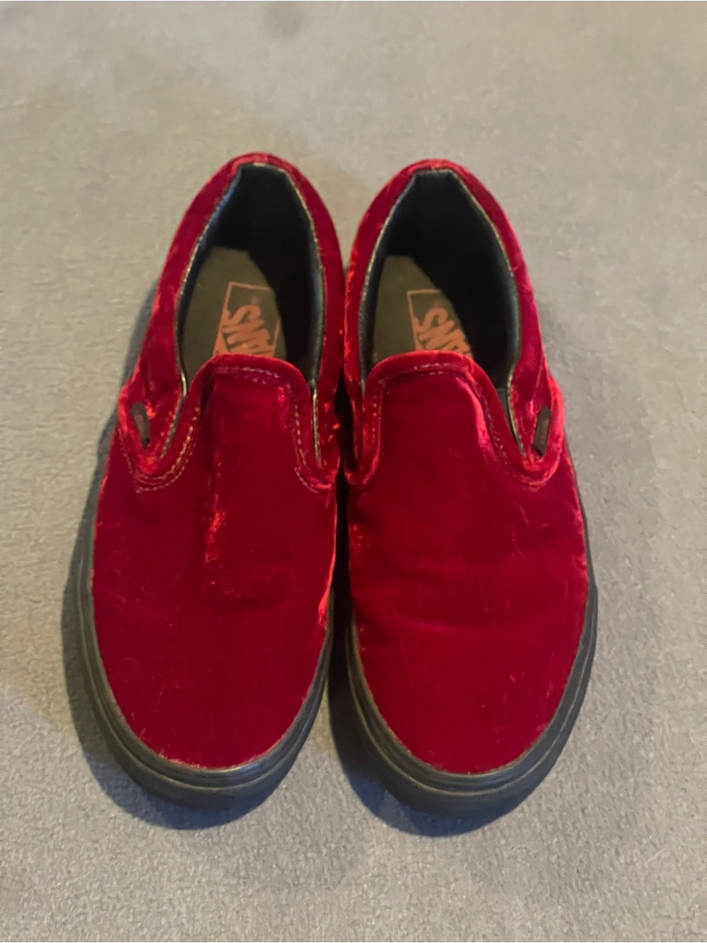 Vans red velvet slip on shoes womens 9 pre-owned condition